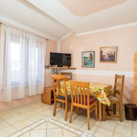 Manda - One Bedroom With Terrace A4 *