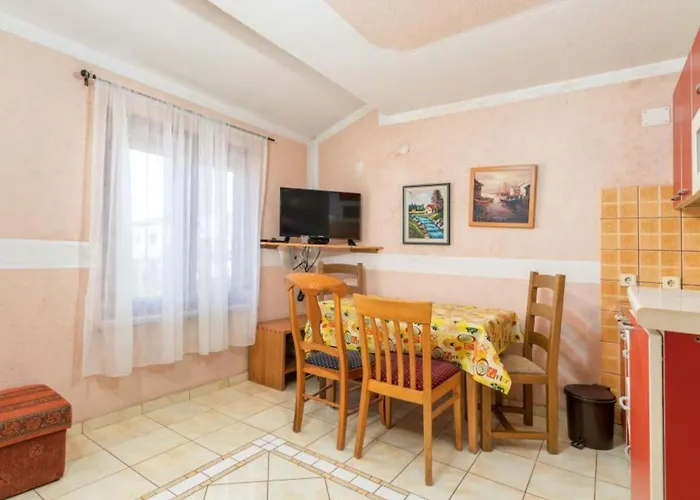 Manda - One Bedroom With Terrace A4 *